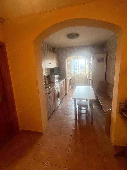 Apartament 3 camere de vanzare Colentina, str. Radovanu, Sector 2 - 9