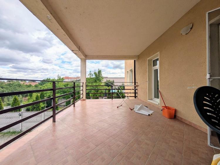 Duplex cu 3 apartamente – zona Steaua - Comision 0% - 15