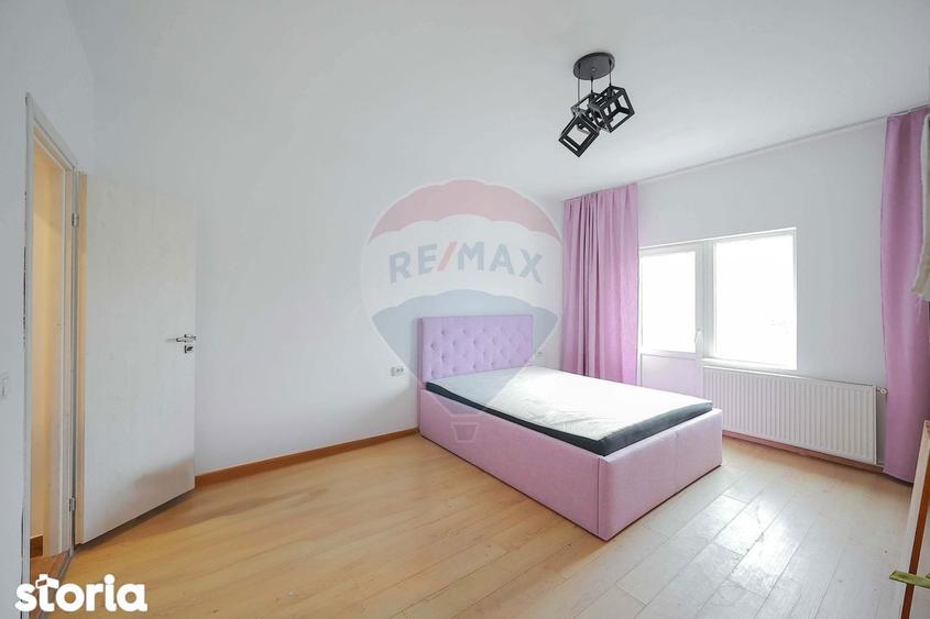 Pensiune cu 11 camere de vanzare, situata in Baile 1 Mai, Sanmartin - 9
