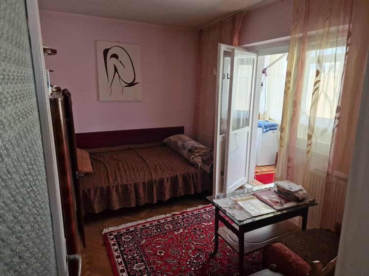 De Vanzare Apartament 3 camere et 4 zona centrala Suceava - 4