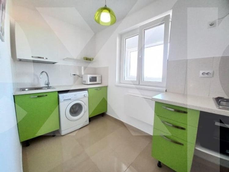 PIATA VICTORIEI, garsoniera de inchiriat la 3 min de metrou- vedere panoramica - 1