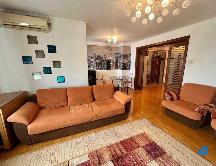 Apartament cu 3 camere decomandat, mobilat în Ultracentral