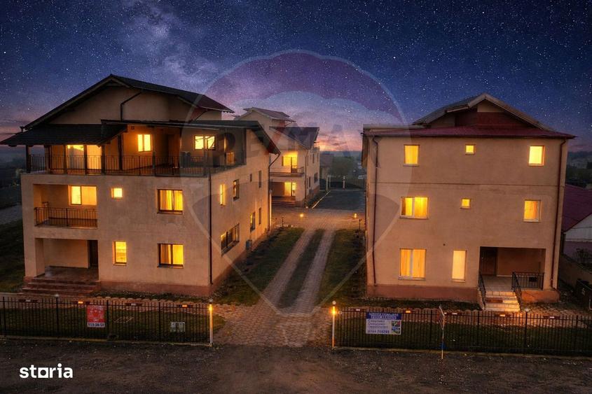 Pensiuni de vanzare langa Bacau 21 camere, oportunitate investi?ie - 1
