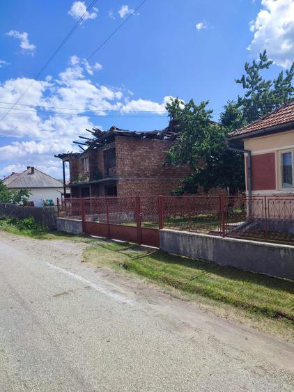 Teren cu potential urias-Renovezi, Reconstruiesti sau Demolezi. - 4