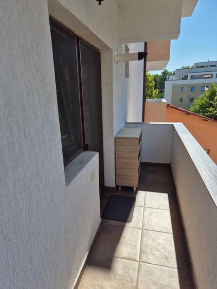 Apartament cu 2 camere decomandat în Exterior Vest