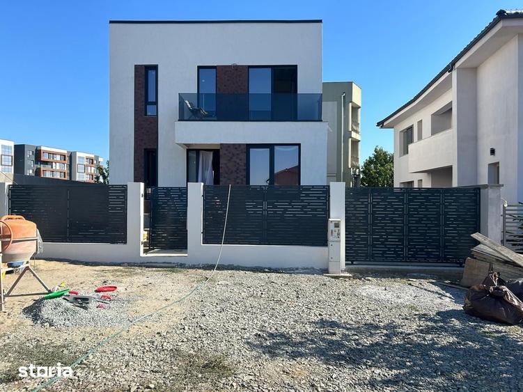 Casă cu 4 camere cu Teren 310 Mp în Central