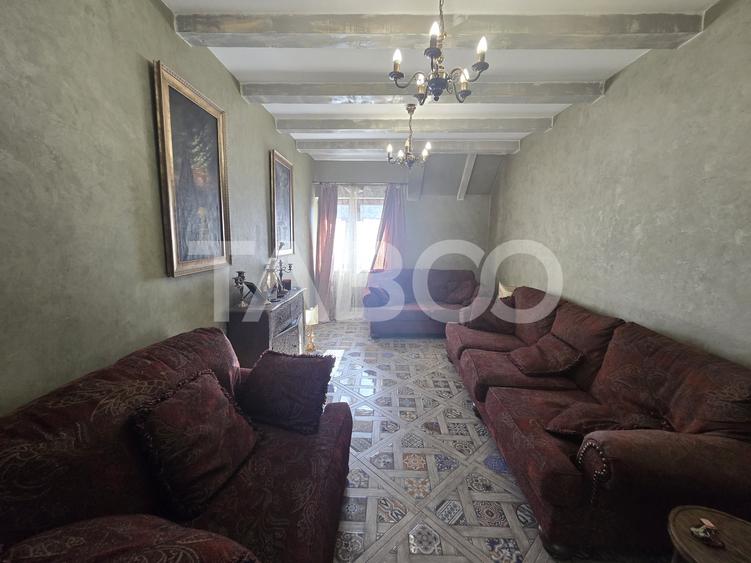 Apartament cu 4 camere decomandat, mobilat în Central