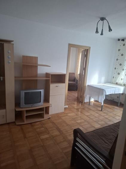 Apartament cu 2 camere semidecomandat în Câlnic