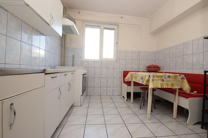 Apartament cu 3 camere decomandat în 1 Decembrie 1918