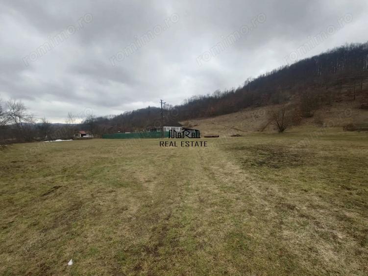 Casă cu 3 camere cu Teren 12861 Mp în Luncoiu de Jos