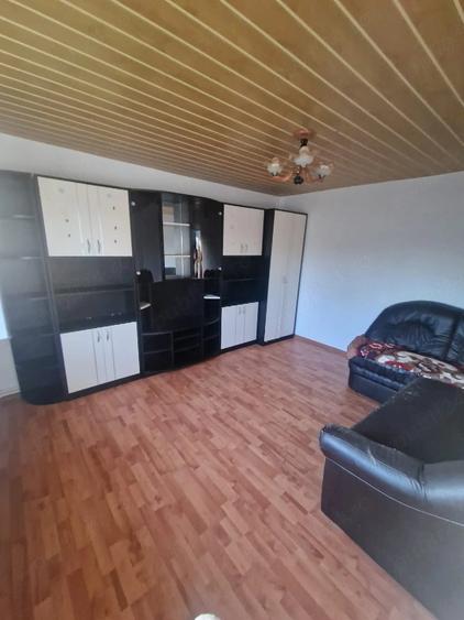 Casă cu 3 camere cu Teren 1352 Mp în Horia