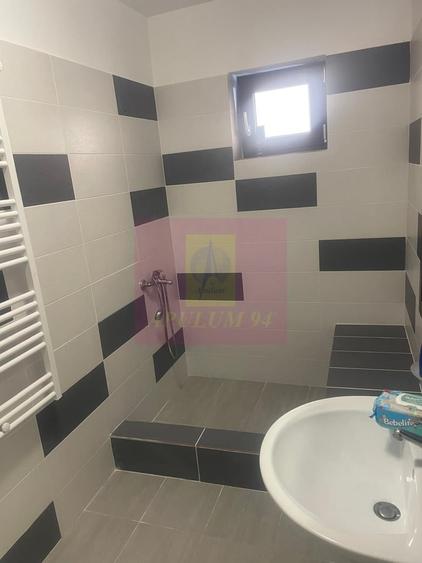 Casă cu 5 camere în Berceni
