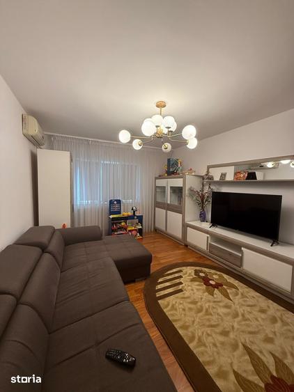 Apartament cu 2 camere decomandat în 1 Mai