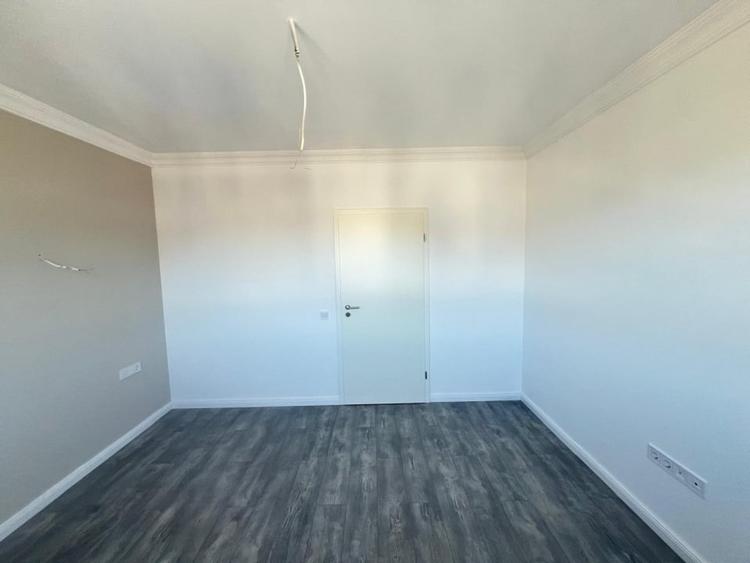 Duplex cu 3 camere cu Canalizare în Sânpetru
