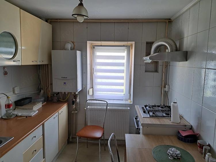 Apartament cu 2 camere decomandat în 1 Mai