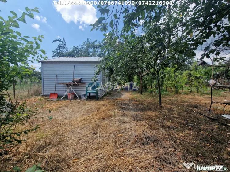 Casă cu 2 camere cu Teren 2554 Mp în Sănătești