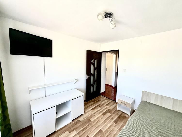 Apartament cu 2 camere decomandat în Lipovei
