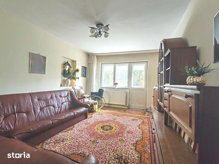 Apartament cu 3 camere, mobilat în Războieni