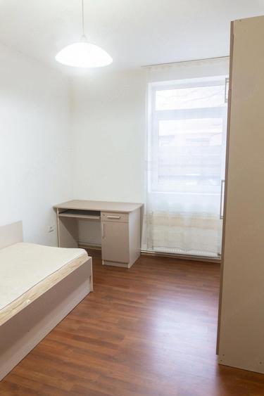 Apartament cu 3 camere decomandat în Steaua