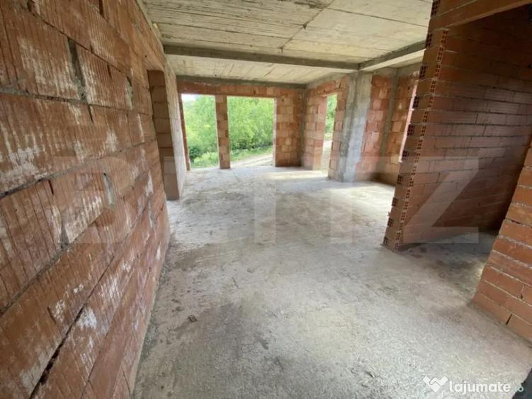 Casa familiala la rosu in suprafat utila de 199 mp si 400 mp - 4