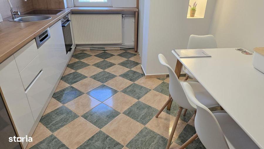 Vand apartament 3 camere decomandat in Deva, Al. Neptun, et 3, mobilat - 17