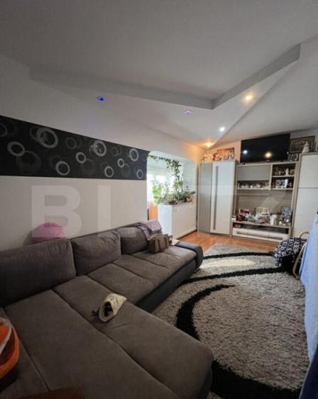 Apartament 5 camere+ mansarda, centrala proprie, zona Obcini - 4