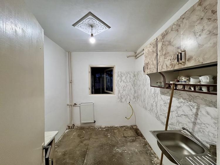 Apartament 3 camere, decomandat, 9 Mai, Ploiesti - 1