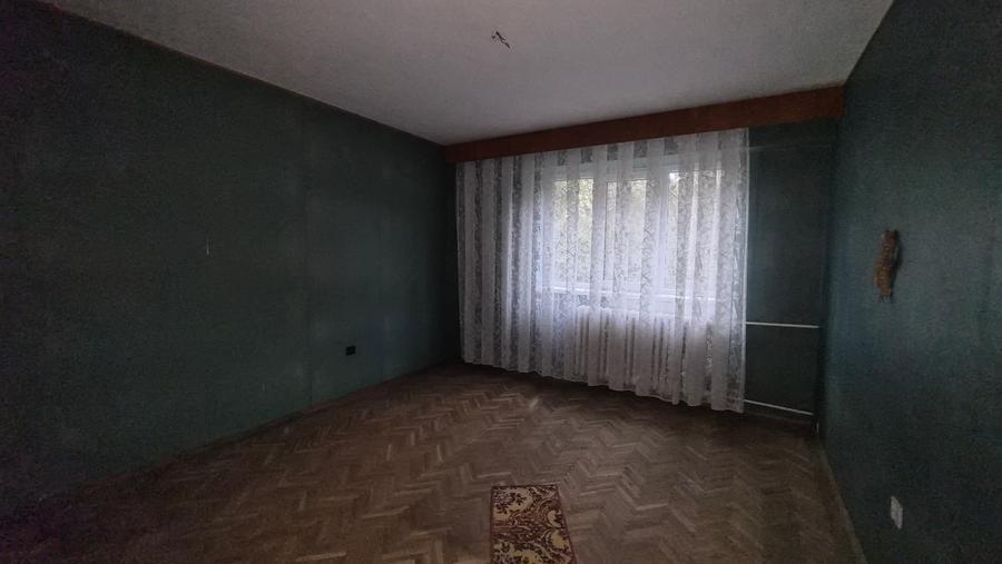 Tomis 1 - ap 3 cam, et 4/4 , gaze la usa (necesita renovare) - 14