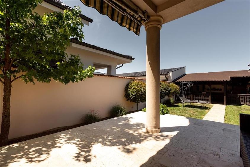 RECO Vila cu 5 camere str. Apateului- zona Nufarul - 35