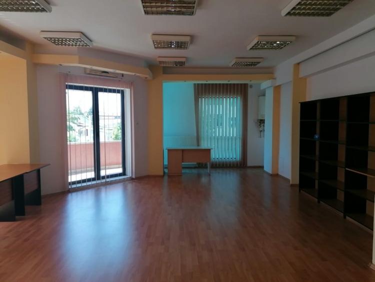 Bd. Mamaia, spatiu 70 mp., cladire de birouri - 1