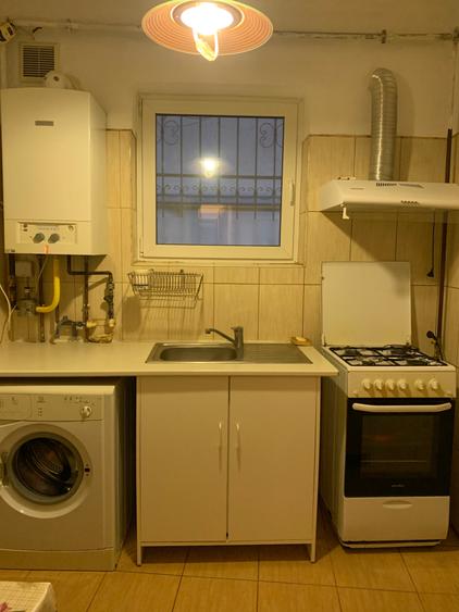 3 camere nemobilate, parter de bloc, centrala proprie - 7