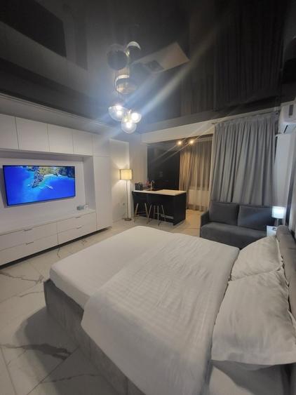 Studio premium cu piscina la doar 50m de plaja, ideal locuinta sau investitie - 1