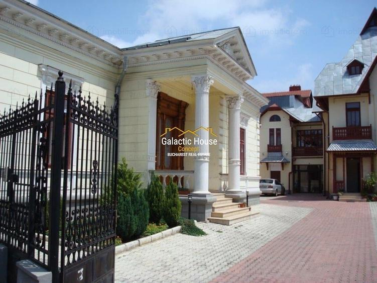 ANSAMBLU VILE - TREI CORPURI CL?DIRE - LOCURI DE PARCARE - 12 MASINI - 1