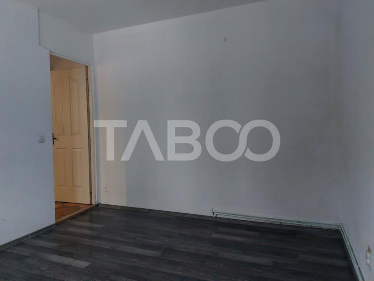 Apartament 2 camere decomandate 35 mp parter Cisnadie - 4