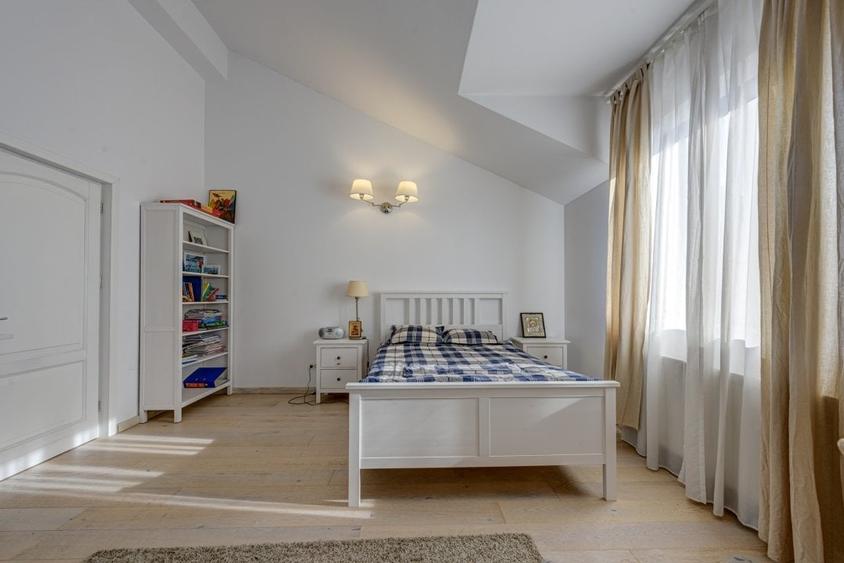 Vila eleganta pe malul lacului| Ponton si piscina| Snagov - 5