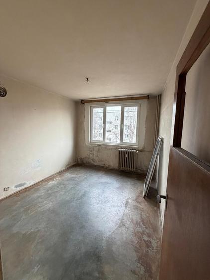 1 Decembrie, Piata Trapezului, 7 min. metrou - 1