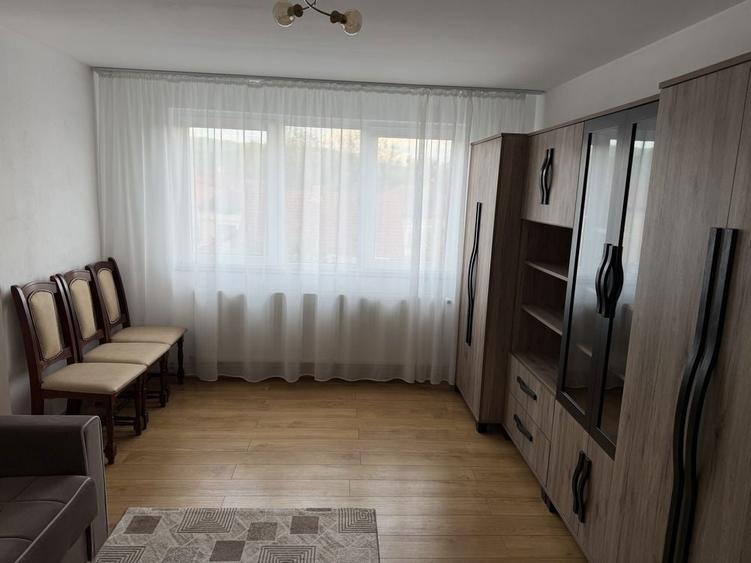 Inchiriez apartament - 3