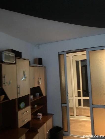 Vand apartament cu 3 camere etaj 2, decomandat, situat in Rovinari - 4