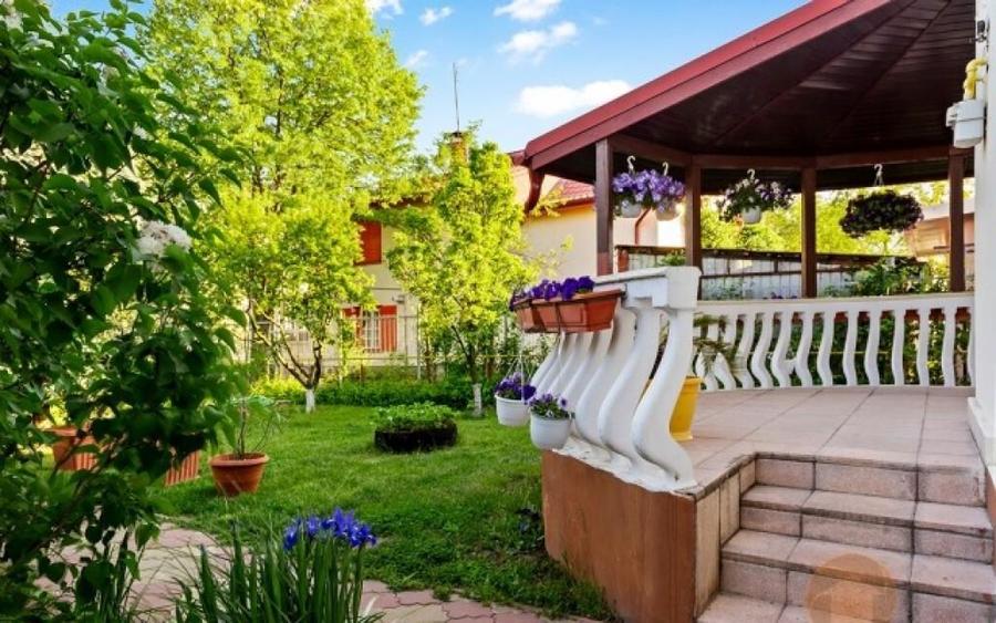 Vila de vanzare,7 camere,teren 1080mp,zona lacului Fundeni,600.000euro - 1