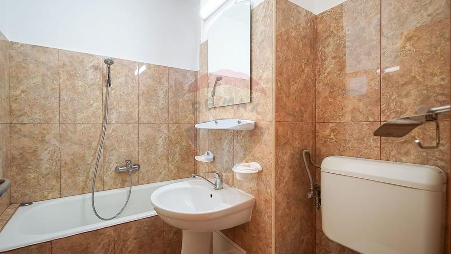 Apartament cu 3 camere semidecomandat, mobilat în Astra