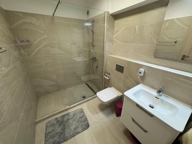 Apartament cu 2 camere, semidecomandat, zona Iris. - 9