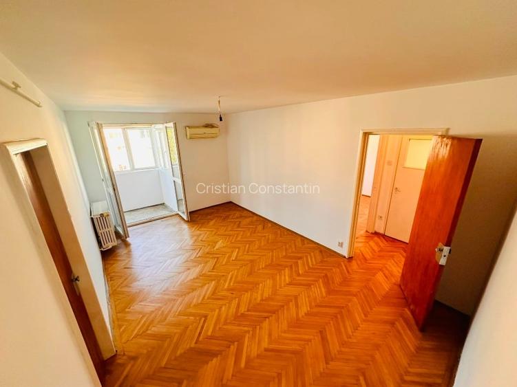Apartament cu 2 camere semidecomandat în Titan