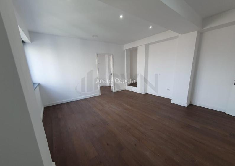 Apartament cu 3 camere singur pe etaj Polona Apartament cu 3 camere singur pe etaj Polona