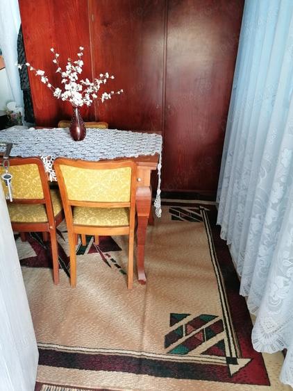 Casă cu 5 camere în Rachelu