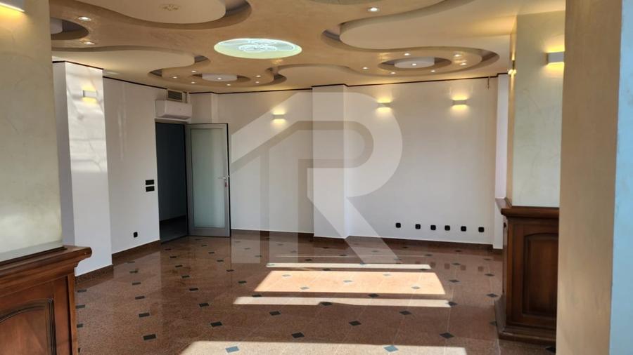 Spațiu premium birouri sau clinică, 2 corpuri, 12 parcări, lift, terasă - 7500 E - 24