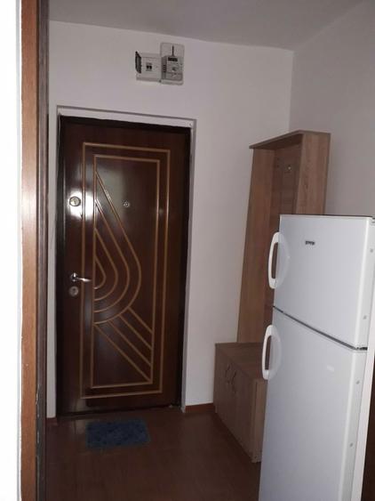 Proprietar inchiriez garsoniera, Craiovei, confort 1, etajul 1, foarte curata - 2