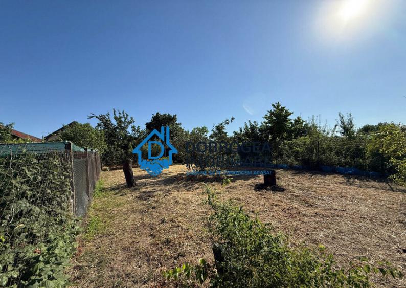 Caslita - teren 513 mp, pomi fructiferi, casa 2 camere - 8