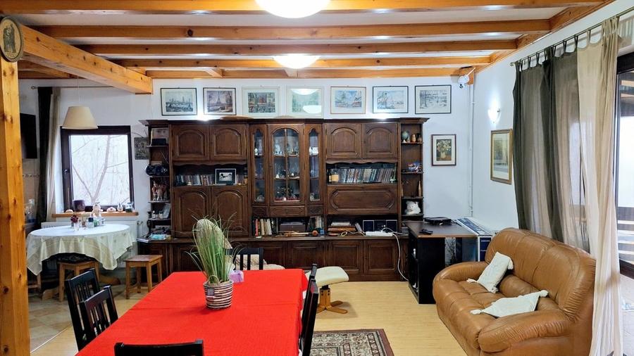 CASĂ DE VACANȚĂ ÎN COMARNIC - 4