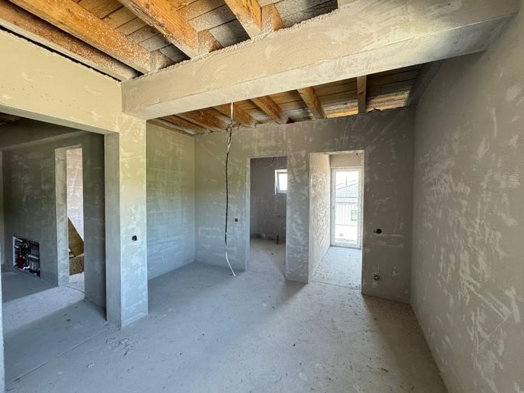 Duplex construit la standarde inalte de calitate la intrare in Corusu - 15