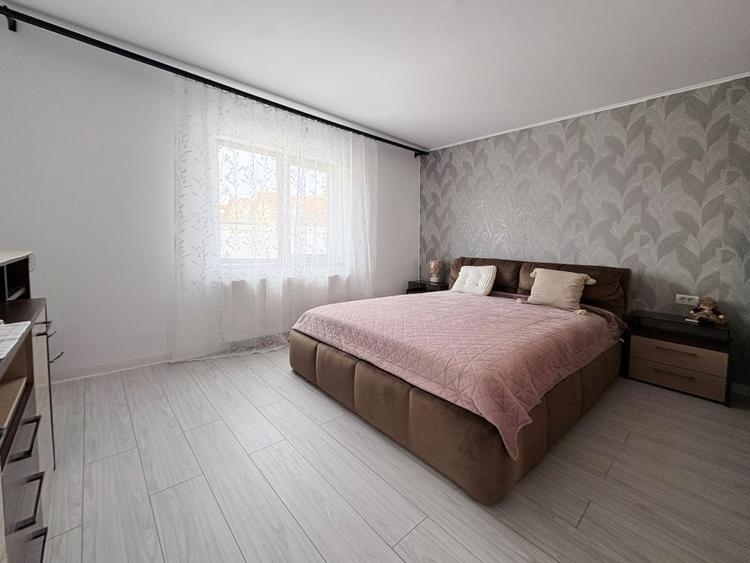 Casa la sol 3 camere,  zona buna, Valu lui Traian, - 3